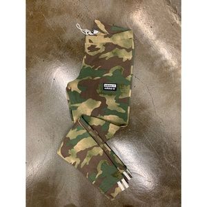 NWOT Adidas Camo Leggings Mid Rise